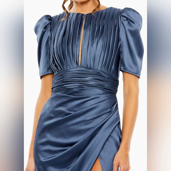 Mac Duggal PUFF SLEEVE PLEATED BODICE DRAPED GOWN size 12 - Picture 3 of 3